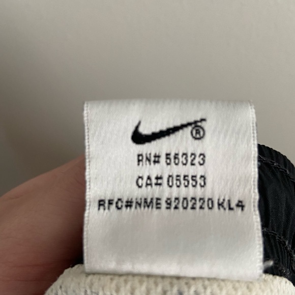 Vintage Nike shorts - Picture 3 of 5